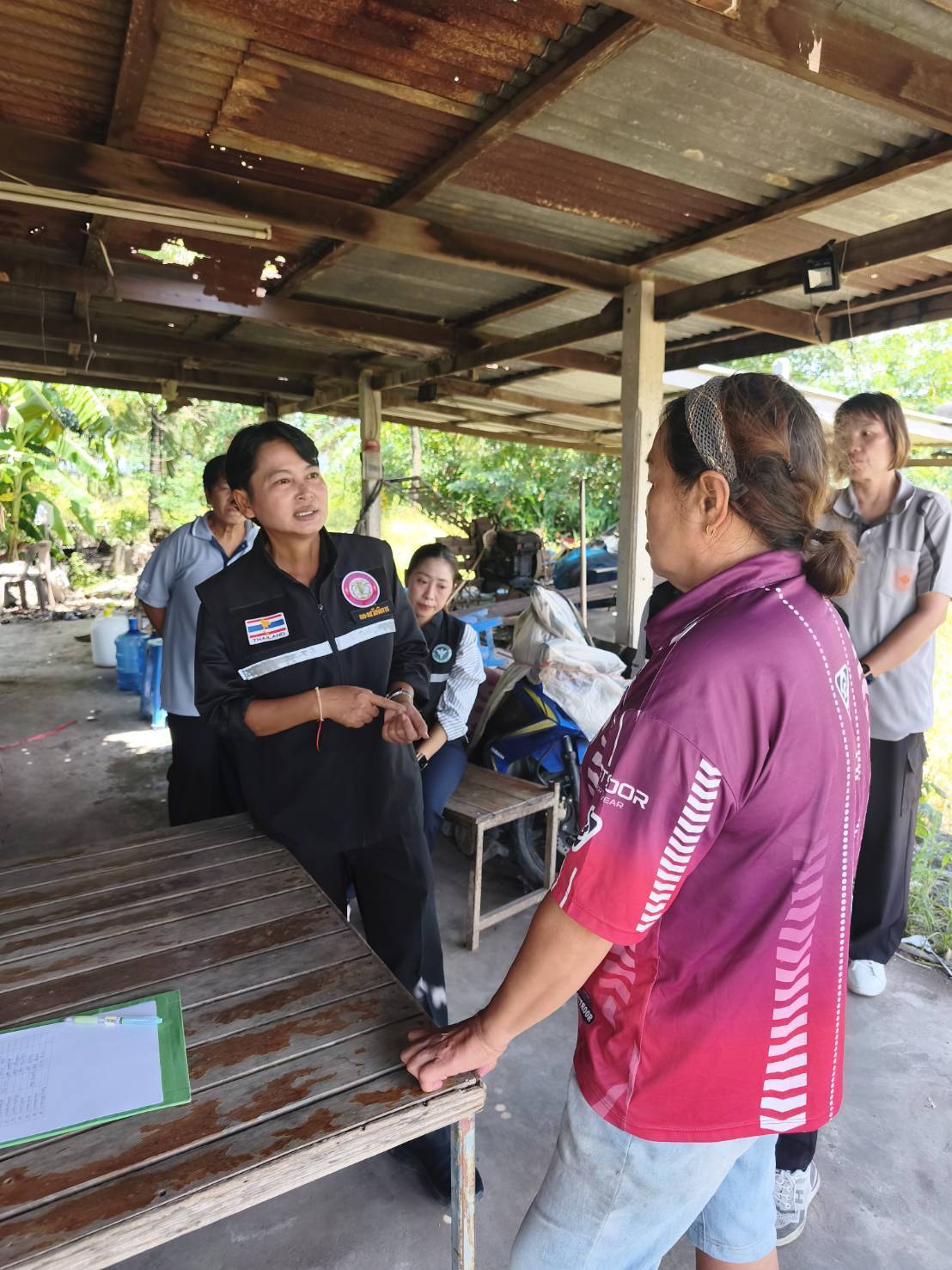 ลงพื้นที่ร่วมกับ รพสต. บ้านประตูน้ำบางสมบูรณ์ เพื่อเยี่ยมผู้สูงอายุผู้พิการและผู้ป่วยติดเตียง